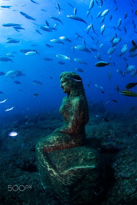 A figure under water near by Side in Turkey | Underwater sculpture ...