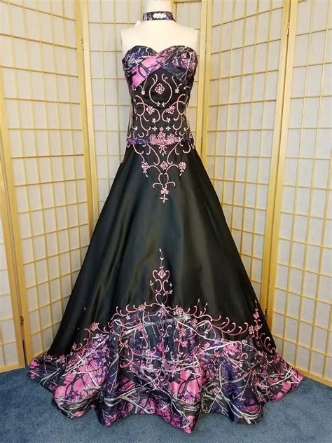 Muddy Girl Camo wedding Dress | Camo wedding dresses, Camo prom dresses ...