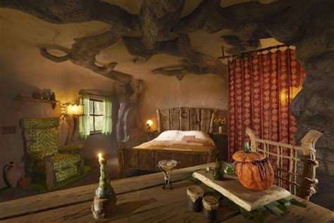 You Can Now Stay At Shrek's Swamp For Only €0; A Whimsical Retreat ...