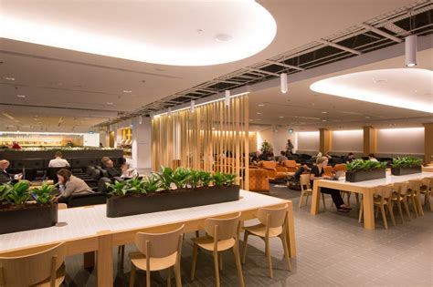 This Qantas Business Lounge Has Had a Facelift | Travel Insider