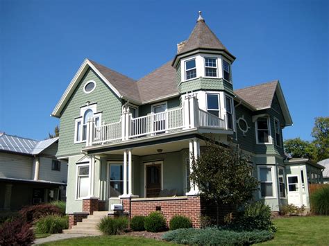 Ionia Turret House | One of the nicest houses on the street | Brandon ...