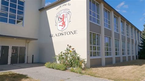 Gladstone Secondary School - Tour of East Van High School - VANCOUVER ...