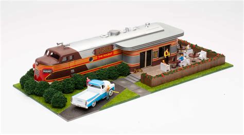 Menards Rocket Diner review - Trains