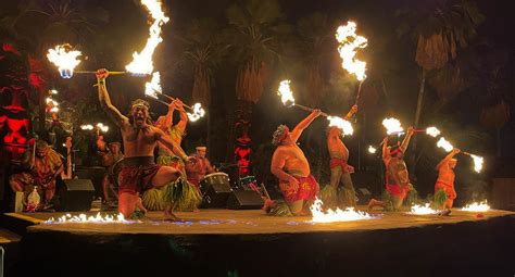 Chief's Luau In Waikiki Featuring Chief Sielu Champion Fire Dancer