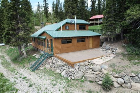 Cabin on the Lake For Sale in Colorado