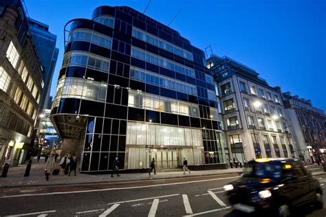 HSBC’s London Office Shortlist Includes Former Goldman Sachs HQ - Bloomberg