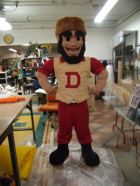 University of Denver unveils new Boone Mascot...kinda - Sports Logo ...