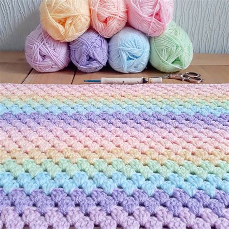 @kaidalys Almost halfway on this pretty pastel granny stripe blanket 🧡 ...