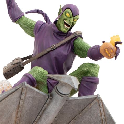 Marvel Comic Gallery Green Goblin Deluxe Statue