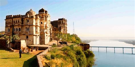 Top Places to Visit in Kota with Taxi Service in Udaipur | Taxi Service ...