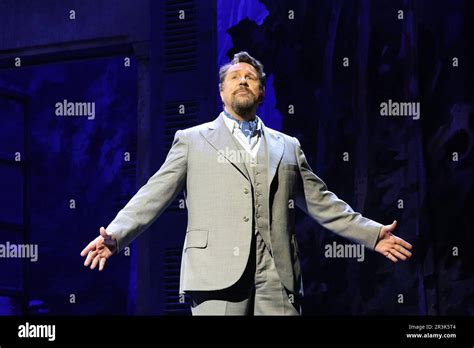 Michael Ball, Aspects of Love - Production Photography, Lyric Theatre ...