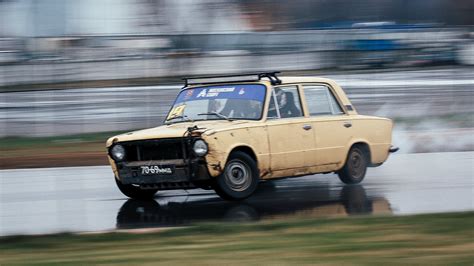 How the Lada 2101 became an iconic Soviet car - Russia Beyond