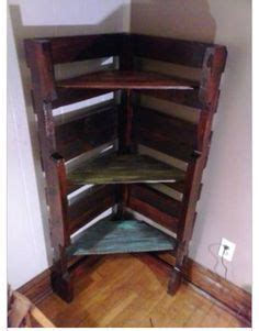 pallet corner shelves - Google Search | Pallet bookshelf, Wood pallet ...