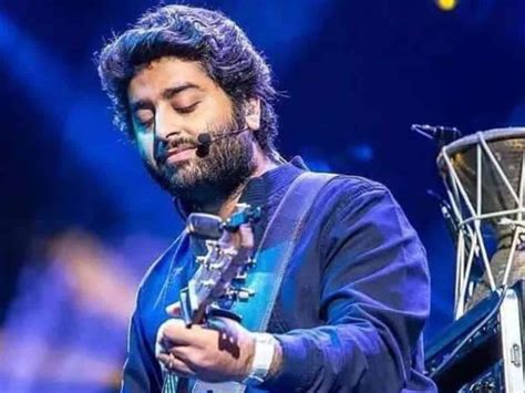 To perform at weddings and events, Arijit Singh charges Rs…