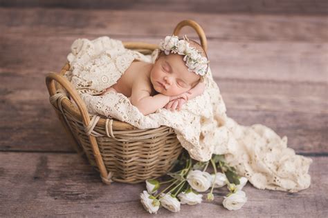 Kelly Kristine Photography | Newborn Baby Girl and Flowers | Baby girl ...