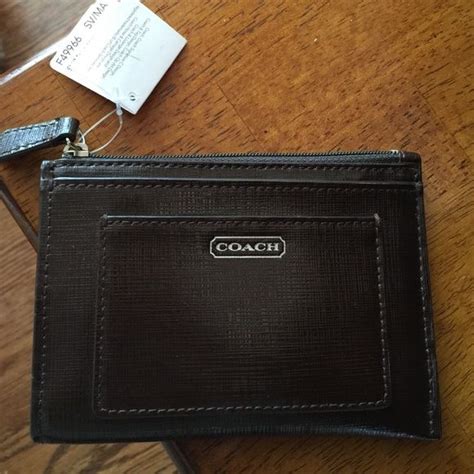 Coach Wallet keychain | Keychain wallet, Wallet, Coach wallet