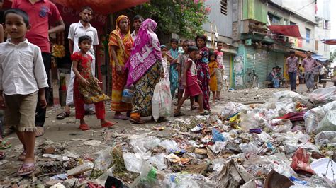 Bangladesh slum life - Photo 1 - Pictures - CBS News