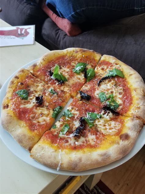 [Homemade] Napoli style pizza : r/food