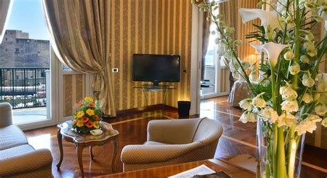 Grand Hotel Vesuvio, Naples Review | The Hotel Guru