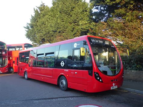 Tom London & Surrey Bus Blog: Route 444 Observation