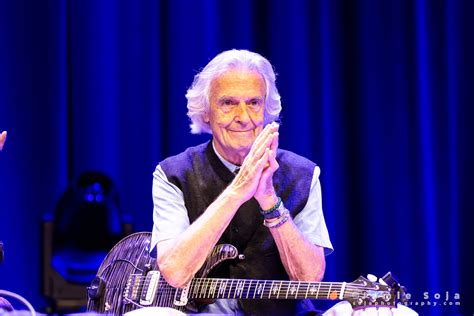 CBS News: Jazz guitarist John McLaughlin brings acoustic "global fusion ...