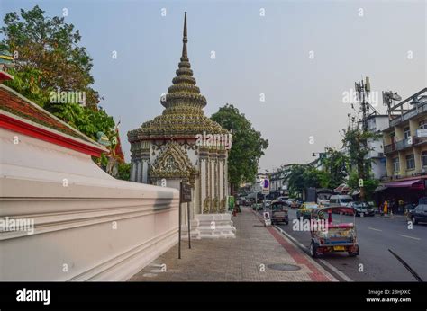 Chao Phraya River & Buddhist Temples, Bangkok 220120 Stock Photo - Alamy