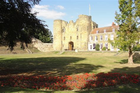 Tonbridge Castle History