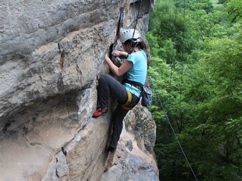 Rock Climbing in Yangshuo - China Top Trip