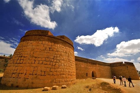 DEVANAHALLI FORT Reviews, Information, Tourist Destinations, Tourists ...