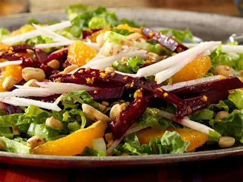 Make your Christmas Eve meal more colorful with this zingy salad ...