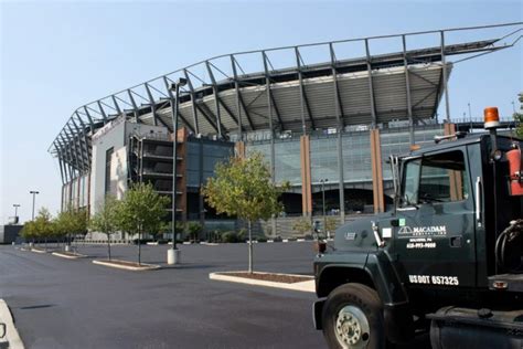 Lincoln Financial Field Parking Lot | Macadam Company Inc.