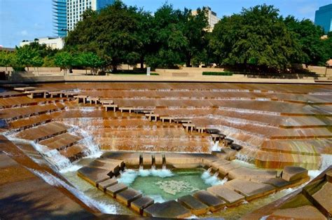 Fort Worth water gardens : pics