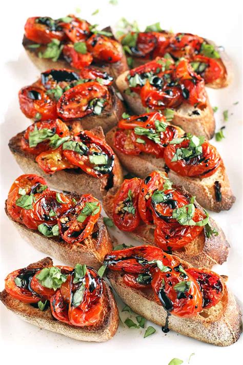 The Best Roasted Tomato Crostini Appetizer Recipe | Foodal