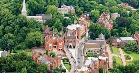 Harrow School UK Guide: Reviews, Ranking, Fees And More