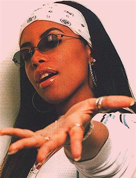 Aaliyah 90s Fashion | 90s aaliyah RnB nineties superstar r&b ...