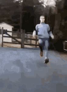 Funny Running GIFs | Tenor