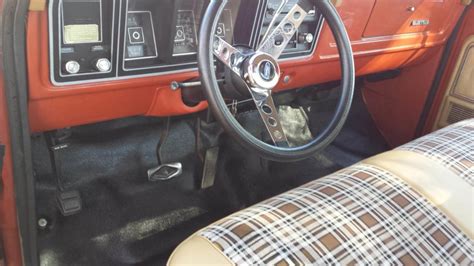 1977-Ford-F150-interior - LMC Truck Life