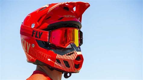 Check Out The 6 Best Enduro Motorcycle Helmets You Can Buy