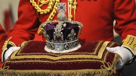 New Documentary Reveals the Surprising Place the Queen's Crown Jewels ...