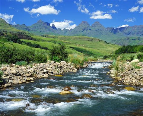 Drakensberg | Budget Accommodation Deals and Offers Book Now!