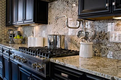 delicatus white granite backsplash - Google Search | Granite backsplash ...