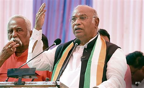 Mallikarjun Kharge Says PM Like A "Poisonous Snake", Clarifies Remark ...