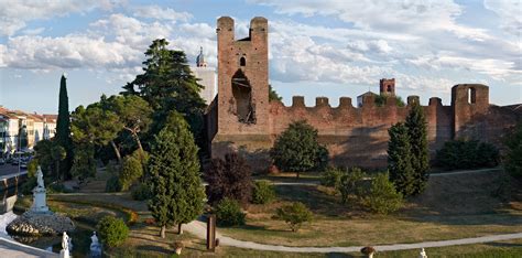 Castelfranco Veneto Headquarters | Auto Vintage & More