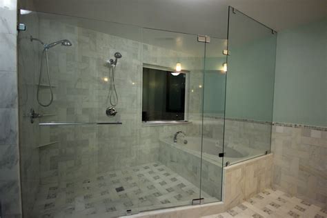 Custom Glass Shower Door Company in Chicago Area