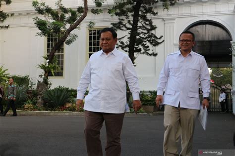 'Former rival' Prabowo to become Jokowi's defense minister - ANTARA News