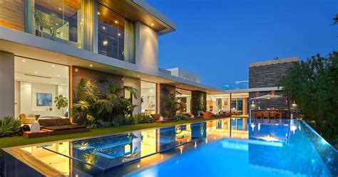 Tour One of the Most Glamorous 'Selling Sunset' Homes on the Market for ...