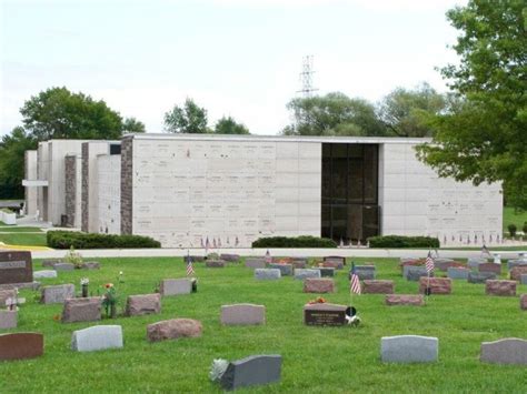 Holy Cross Cemetery & Mausoleum | Catholic Cemetery Association of Racine