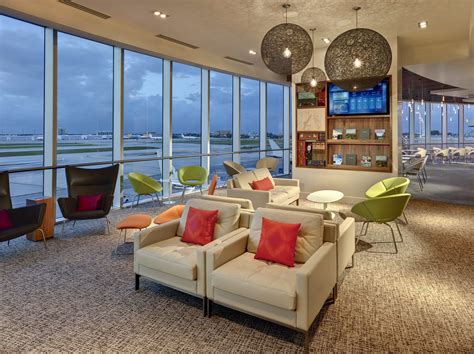 Full List of Airport Lounges at Miami International Airport [MIA]