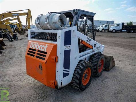 Bobcat 742B Skid Steer Loader - Roller Auctions