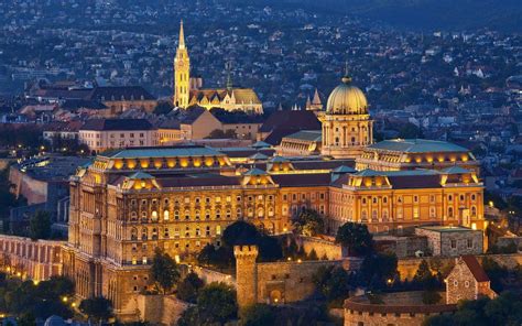 Formidable fortresses – 20 imposing castles | Buda castle, Budapest and ...